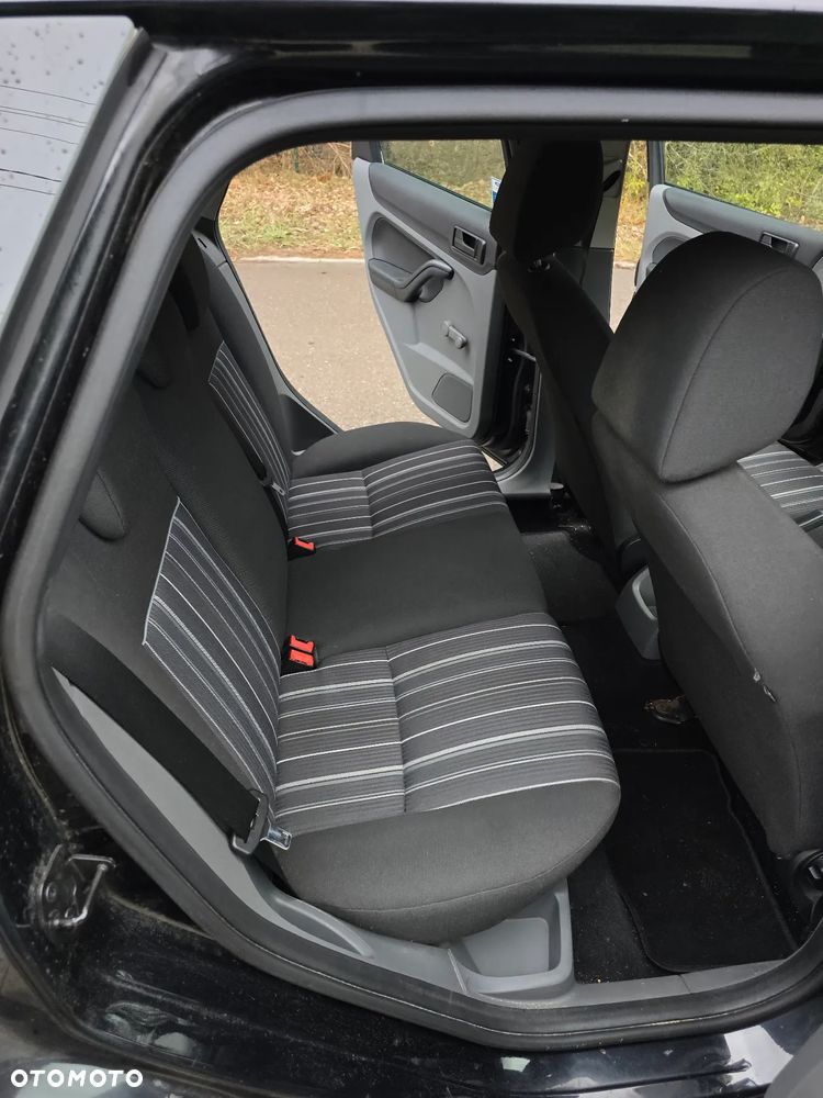 Ford Focus 1.6 Trend - 23