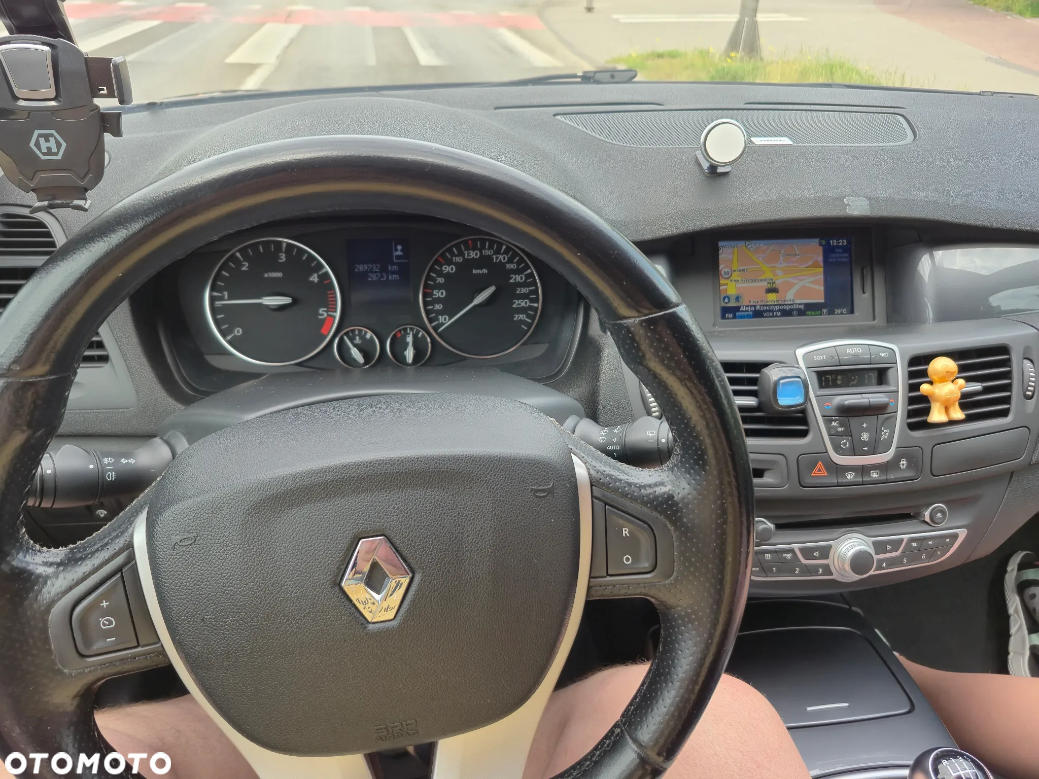 Renault Laguna dCi 150 FAP GT - 21