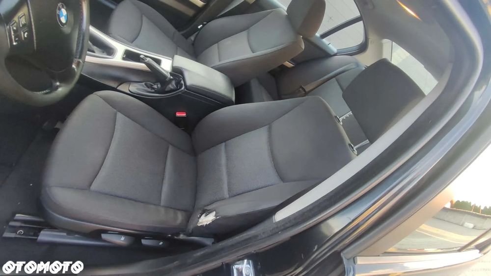 BMW Seria 3 318i - 14