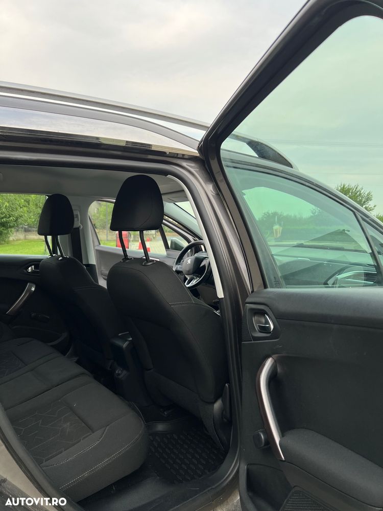Peugeot 2008 1.2 VTi Active - 8