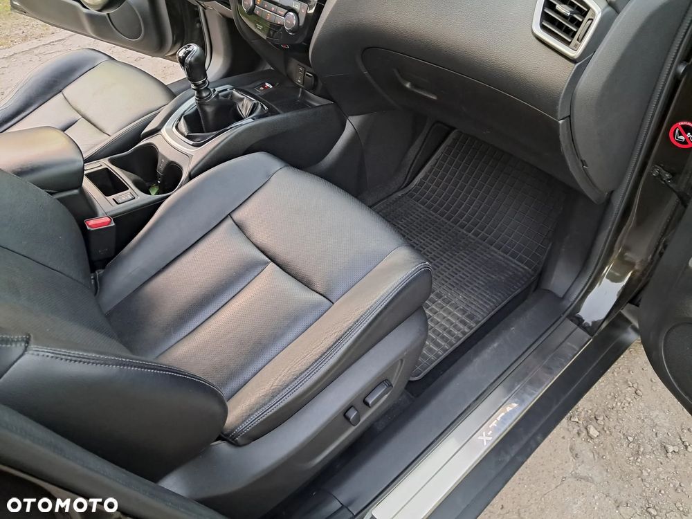 Nissan X-Trail 1.6 DCi Tekna 2WD EU6 - 24