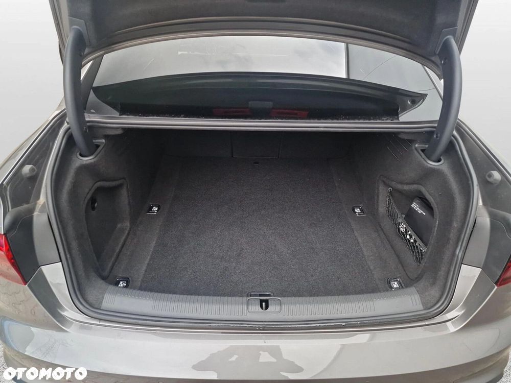 Audi A4 Limousine - 22