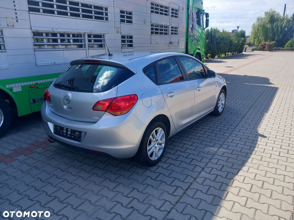 Opel Astra 1.4 T Sport - 29