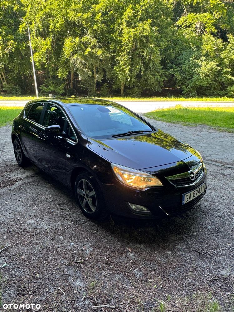 Opel Astra 1.4 T Cosmo S&S - 4