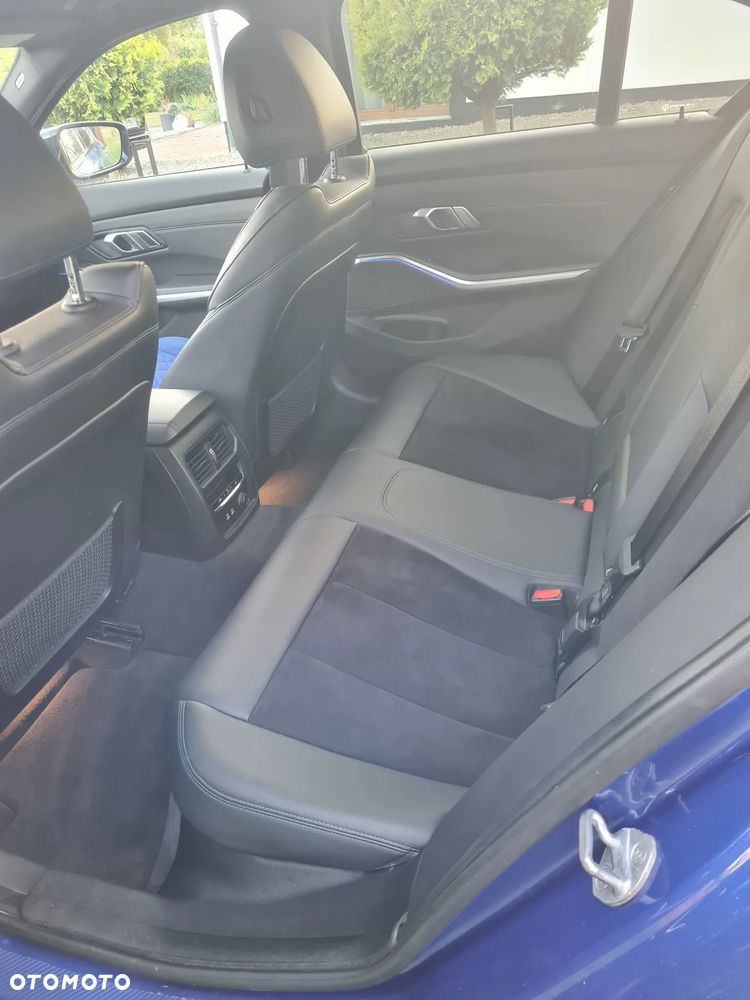 BMW Seria 3 320d M Sport Shadow - 17