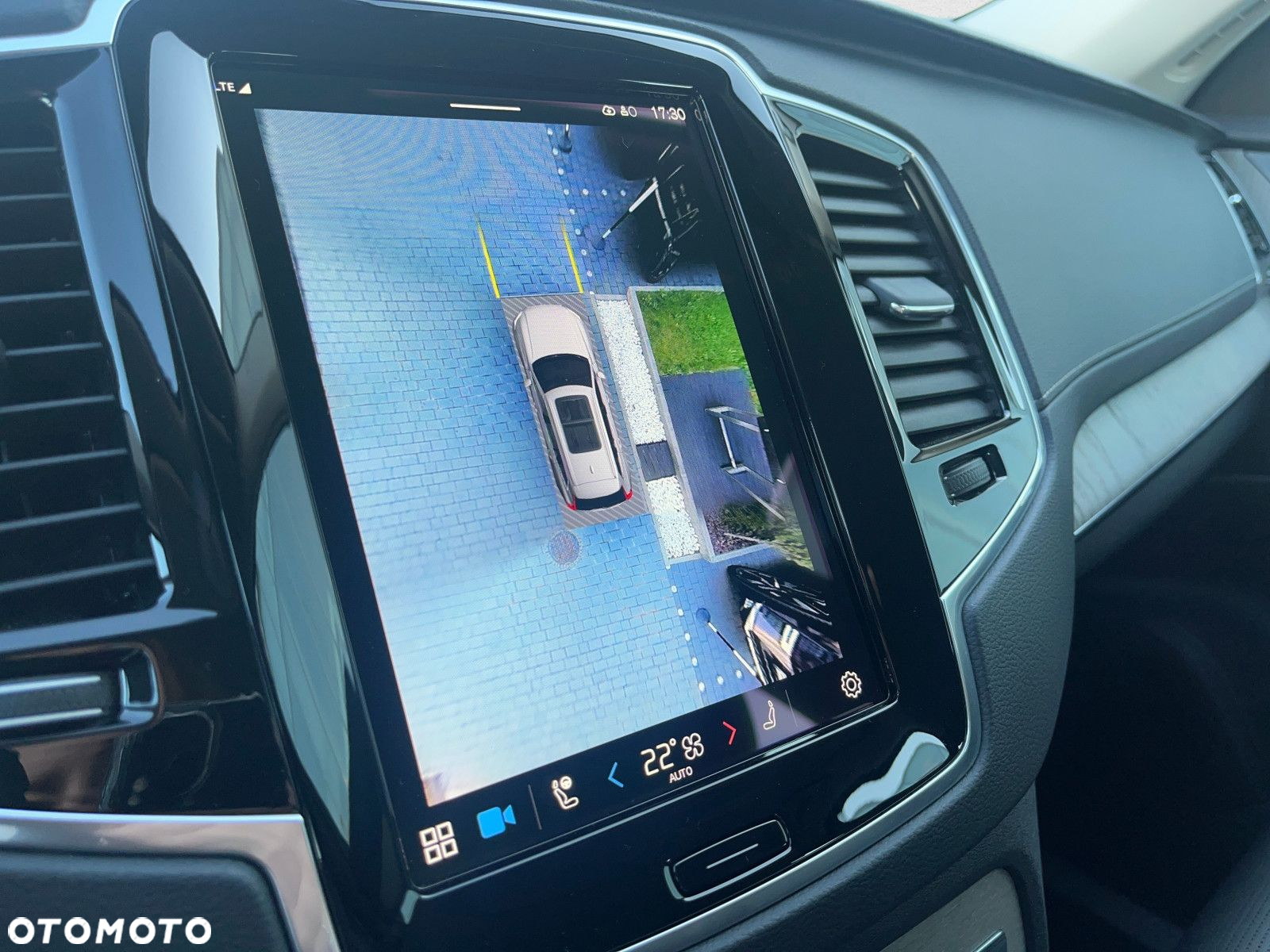 Volvo XC 90 - 22