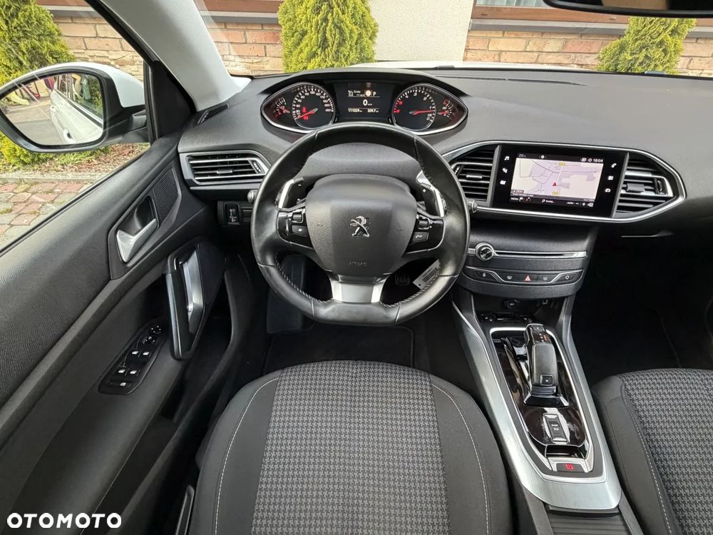 Peugeot 308 1.5 BlueHDi Allure Pack S&S EAT8 - 25