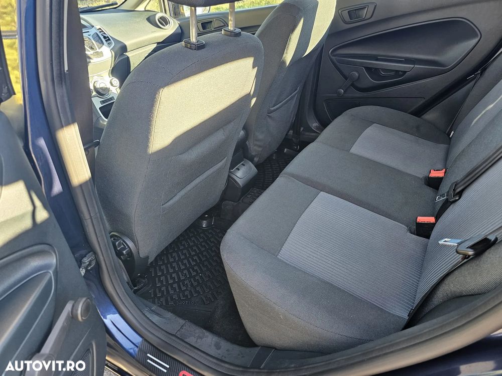 Ford Fiesta - 13