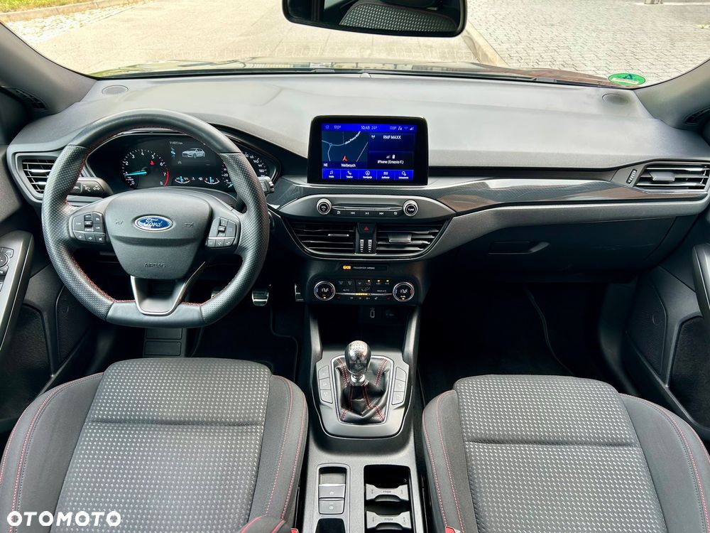 Ford Focus 1.0 EcoBoost Start-Stopp-System ST-LINE - 25