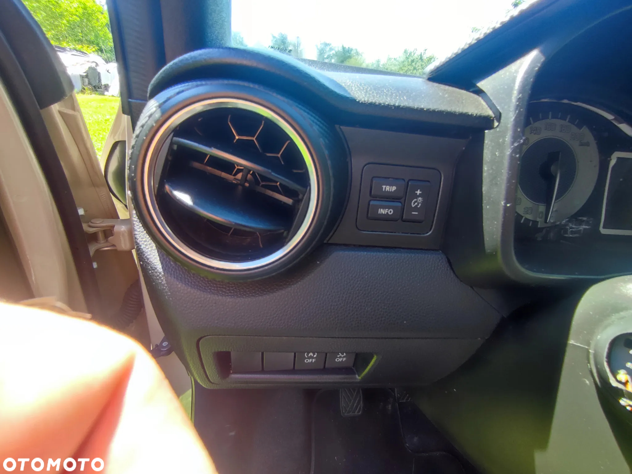 Suzuki Ignis 1.2 SHVS Comfort Plus - 13