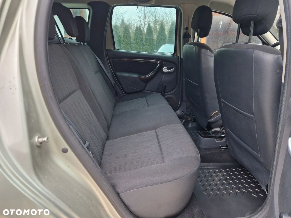 Dacia Duster 1.6 16V 4x2 Laureate - 38