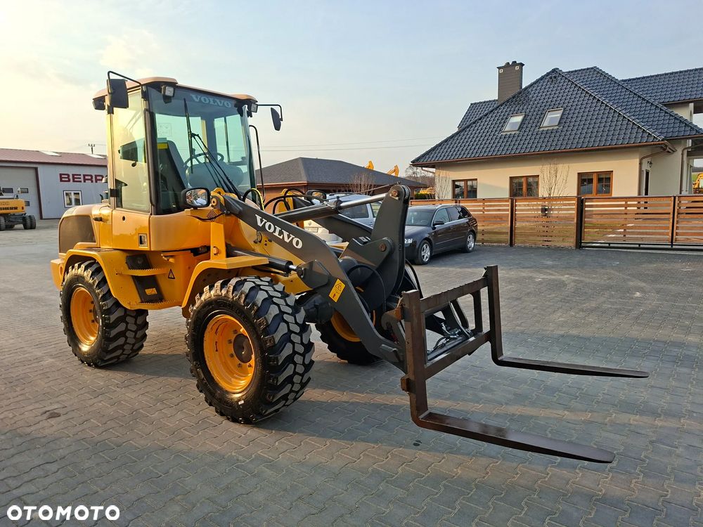 Volvo L30G - 5
