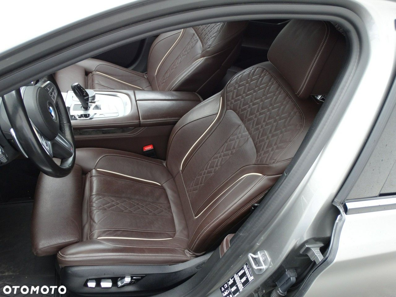 BMW Seria 7 - 26