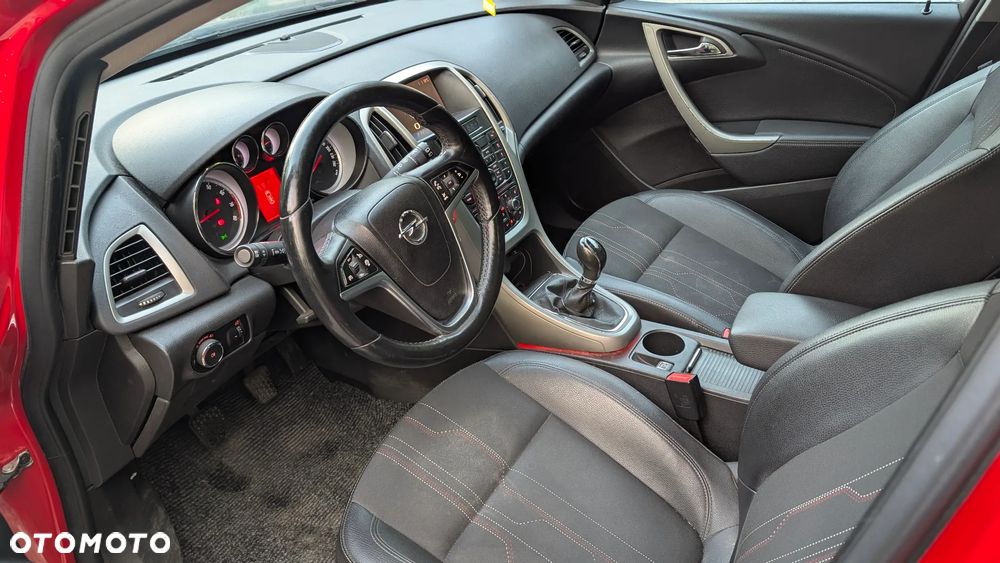 Opel Astra 1.4 Turbo Cosmo - 10