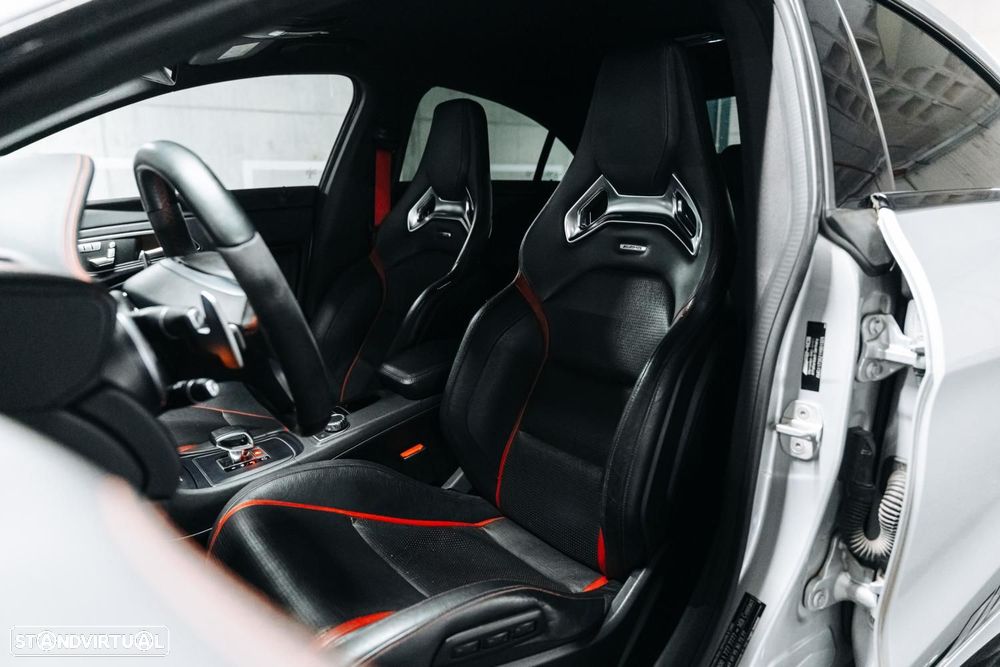 Mercedes-Benz CLA 45 AMG 4-Matic - 21
