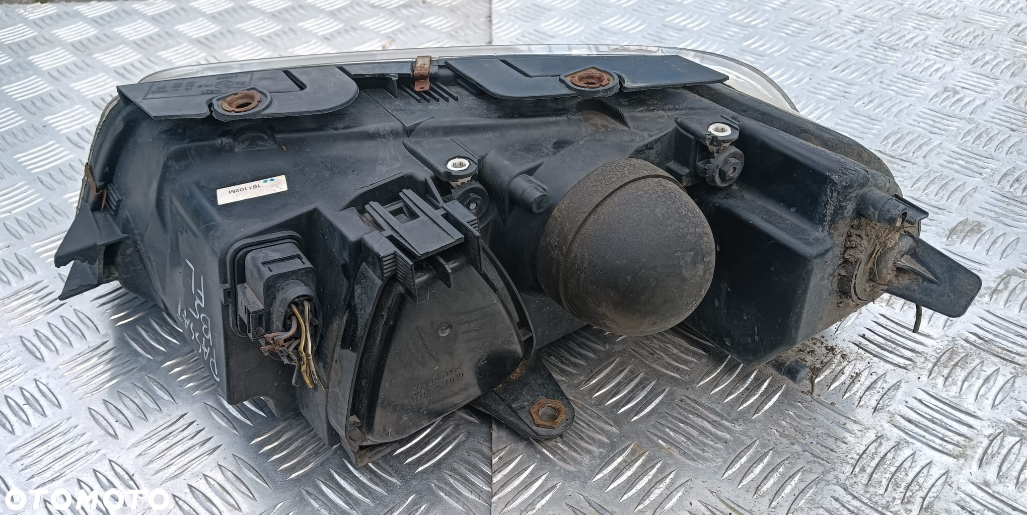 Lampa prawy przód VW Passat B5 FL - 2