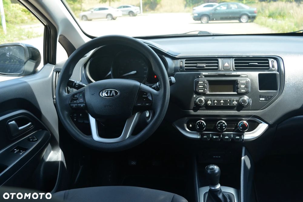 Kia Rio 1.2 Edition 7 - 17