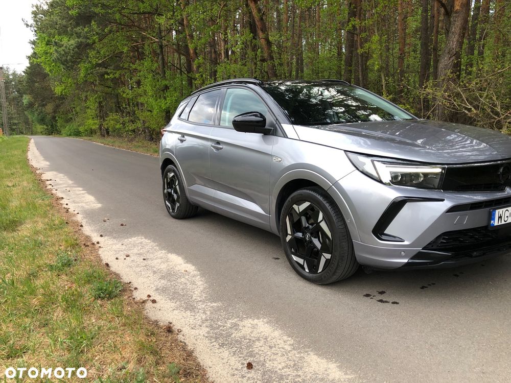Opel Grandland X 1.6 T Design Line S&S - 9