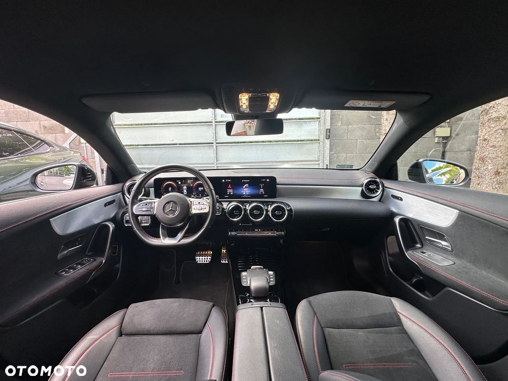Mercedes-Benz CLA 200 AMG Line 7G-DCT - 31