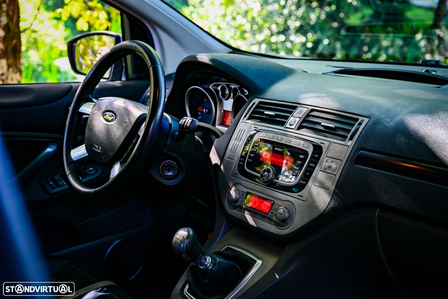 Ford Kuga 2.0 TDCi Titanium - 24