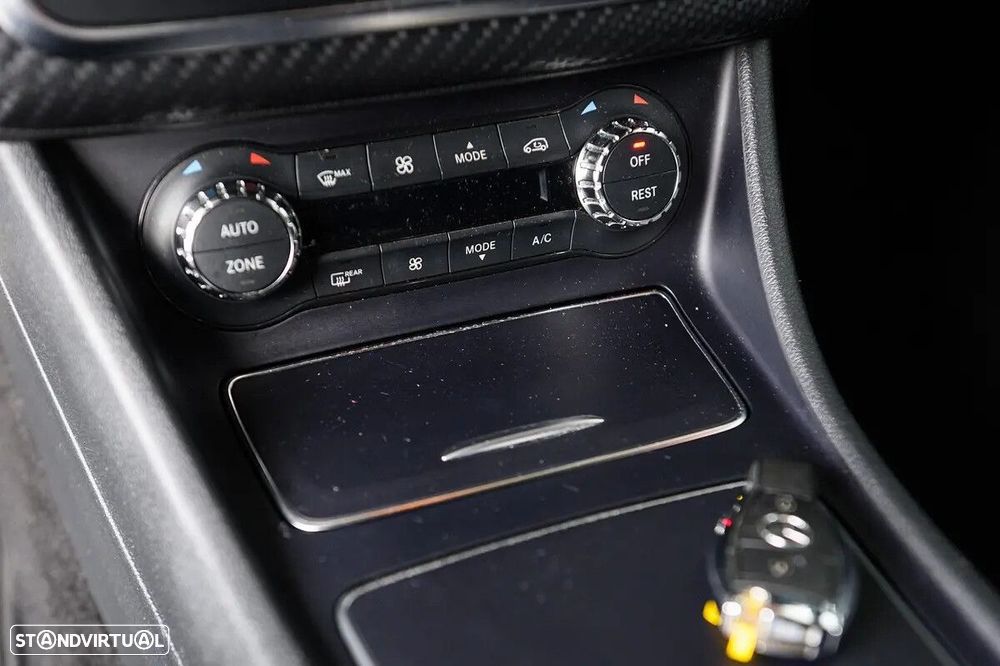 Mercedes-Benz A 180 d AMG Line Aut. - 37