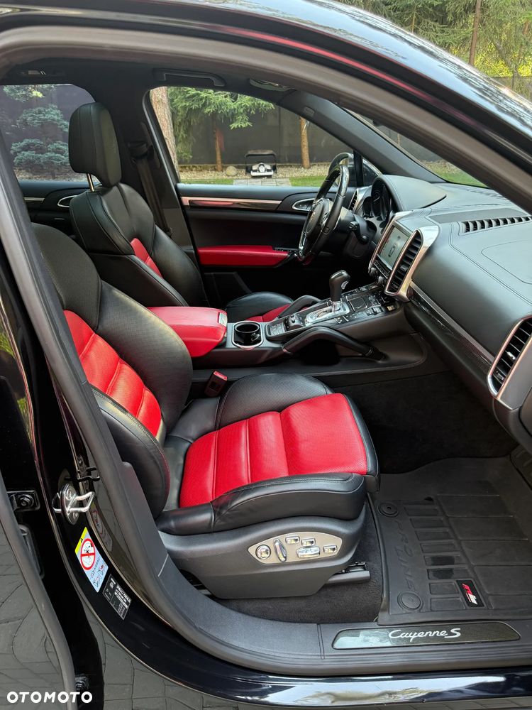 Porsche Cayenne - 30