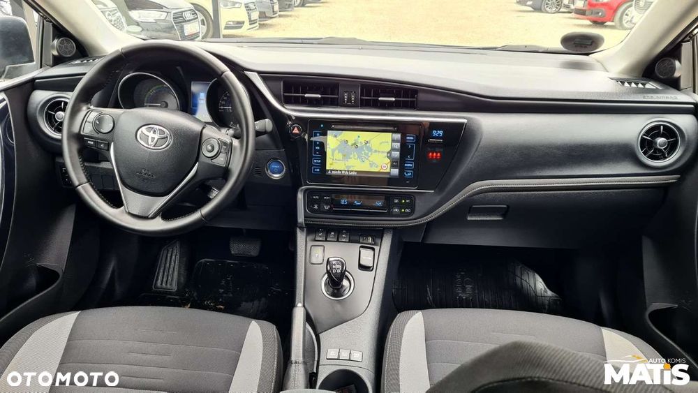 Toyota Auris - 4