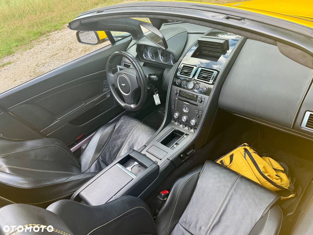 Aston Martin V8 Vantage - 5