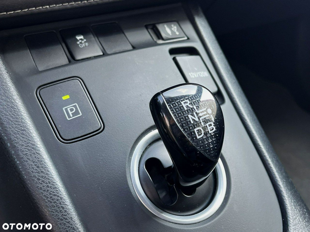Toyota Auris Hybrid 135 Premium - 19