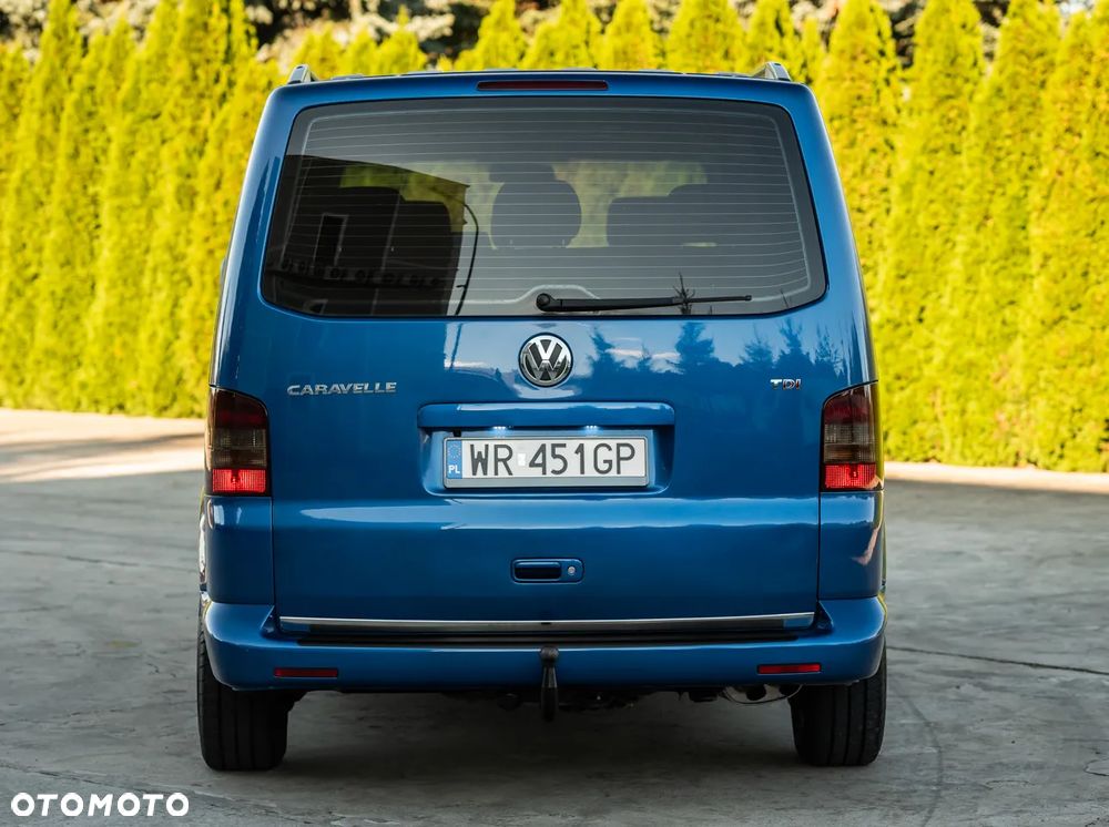 Volkswagen Caravelle - 11