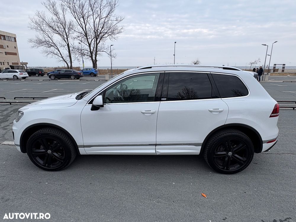 Volkswagen Touareg - 1