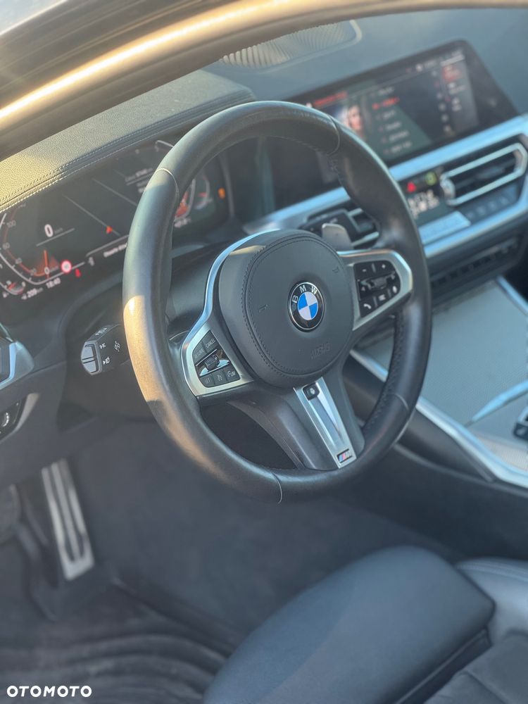 BMW Seria 3 330i M Sport - 15