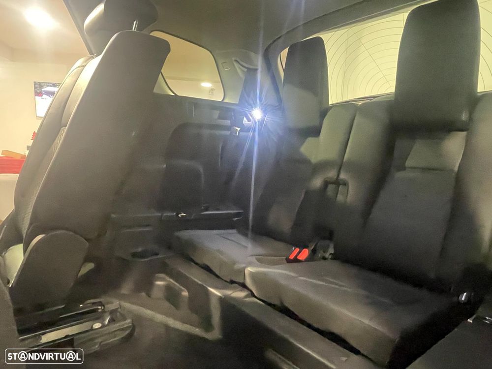 Land Rover Discovery Sport 2.0 TD4 HSE Luxury 7L Auto - 49