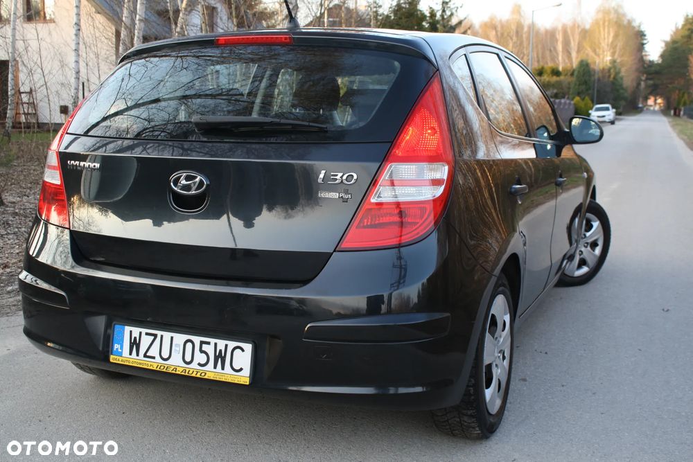 Hyundai i30 1.4 Classic + - 13