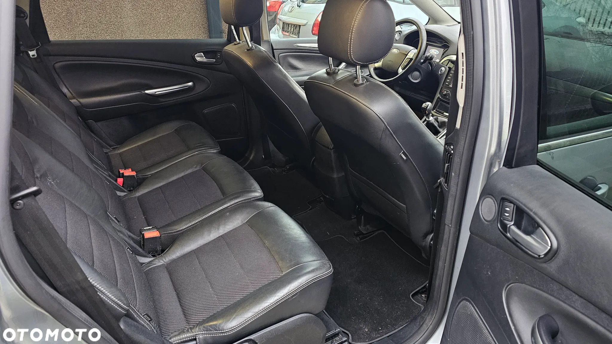 Ford S-Max 2.0 TDCi DPF Titanium - 24