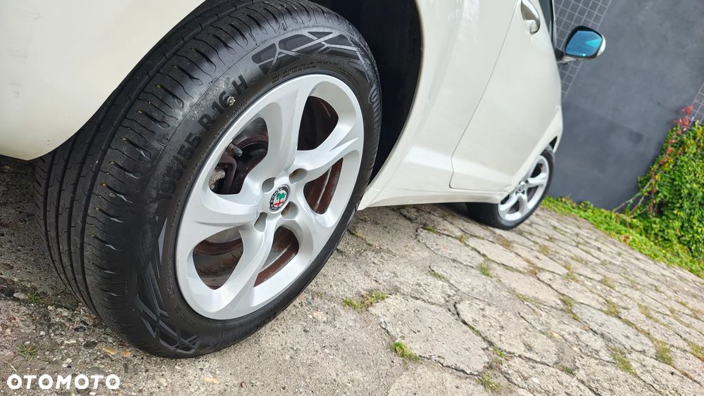 Alfa Romeo Mito 1.4 8V Turismo - 30