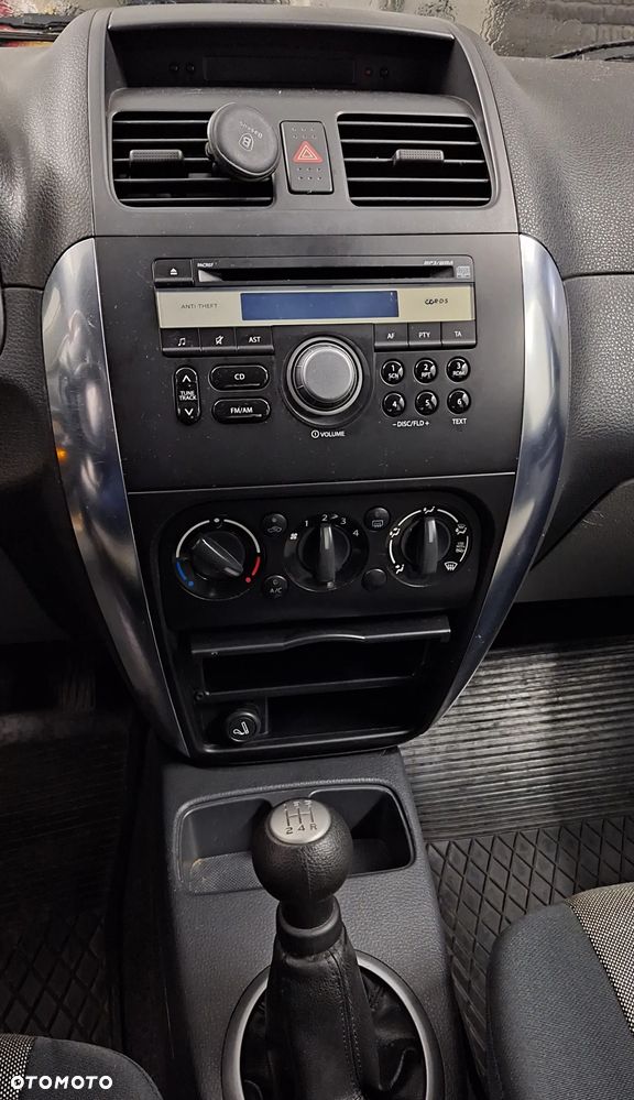 Suzuki SX4 1.6 VVT 4x2 Comfort - 5