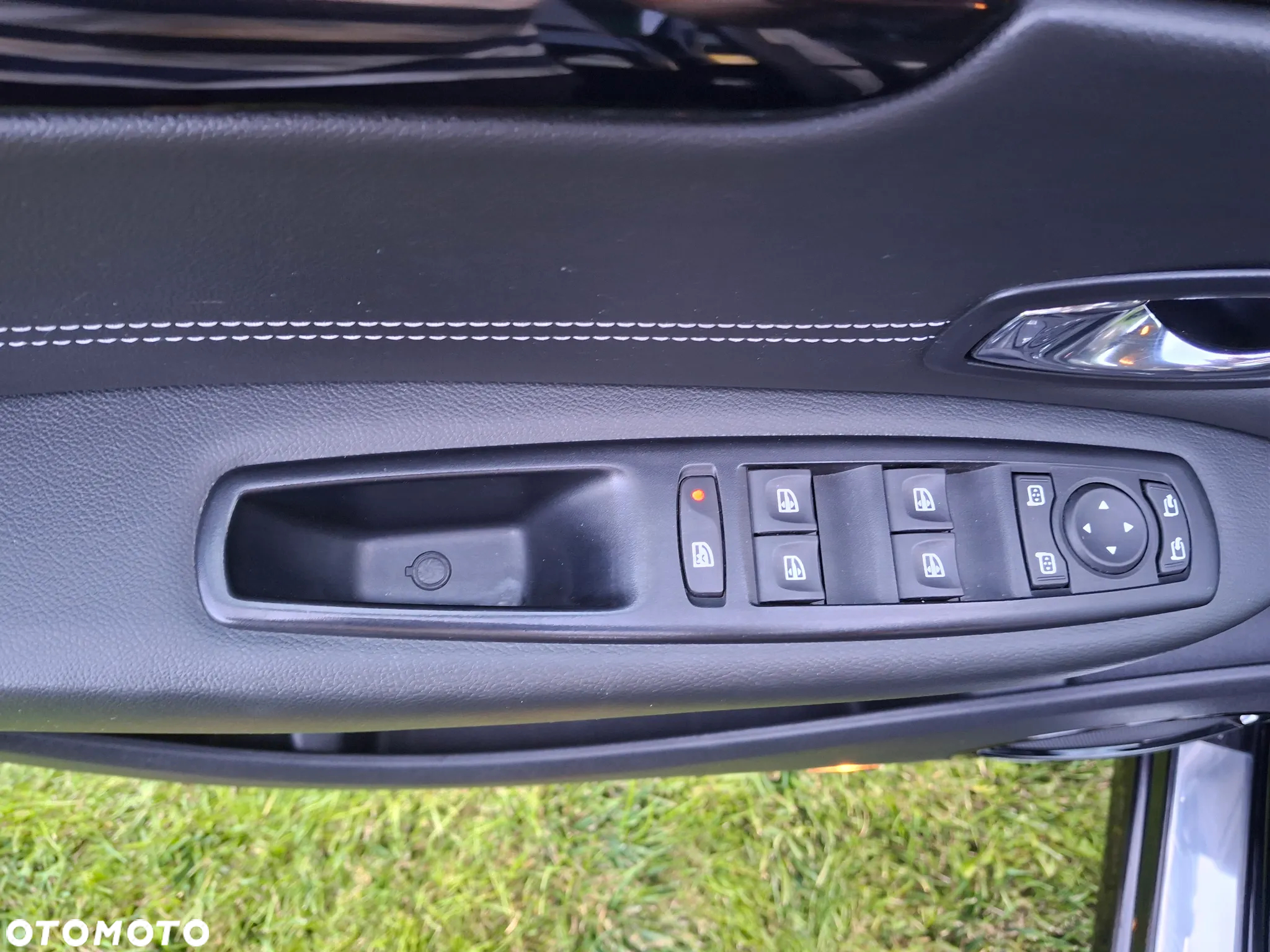 Renault Scenic ENERGY TCe 115 Bose Edition - 35