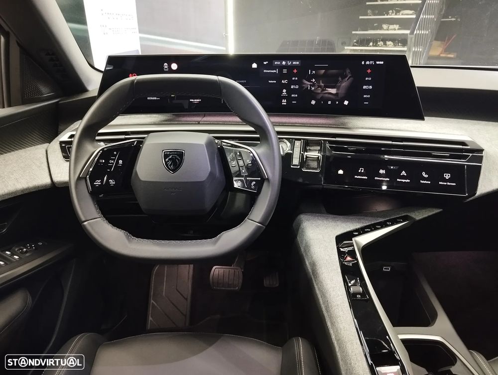 Peugeot 3008 1.2 Hybrid Allure e-DCS6 - 18