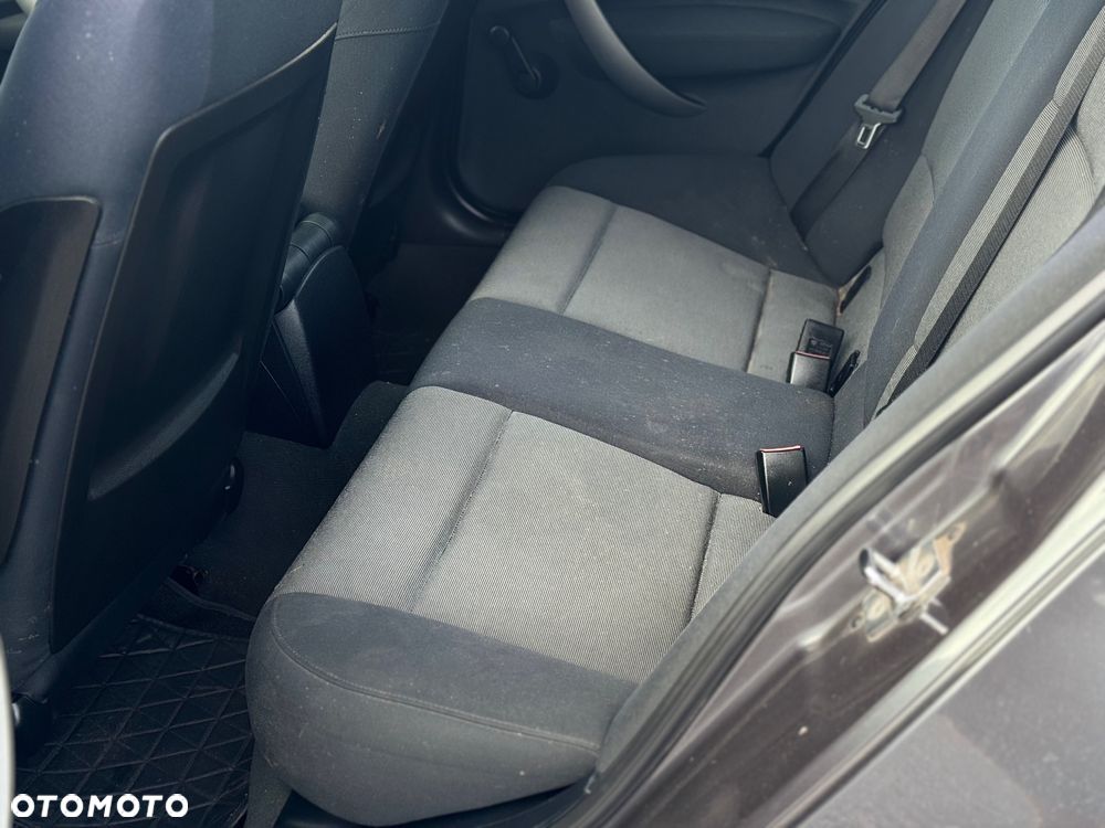 BMW Seria 1 116i - 14