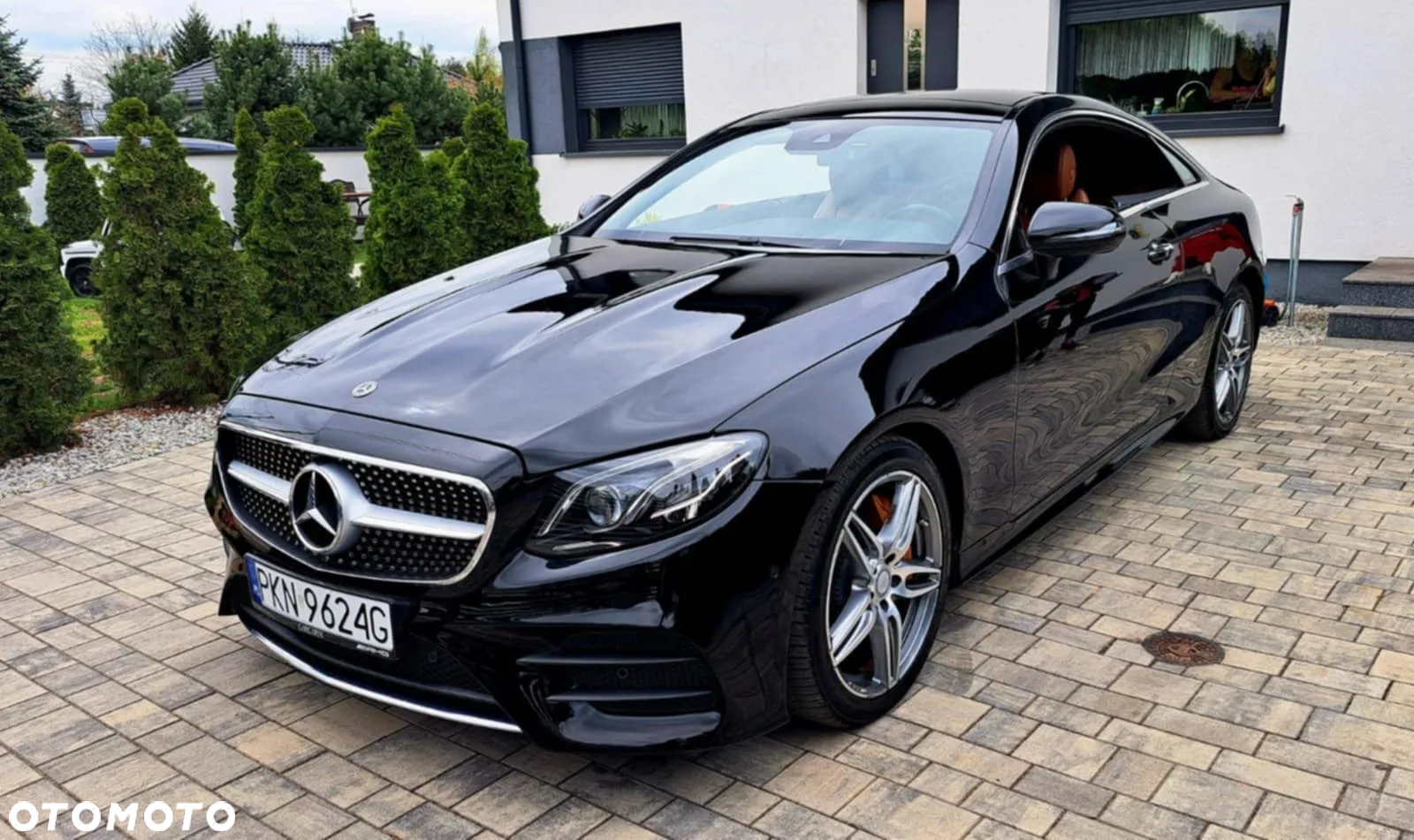 Mercedes-Benz Klasa E 400 4Matic Coupe 9G-TRONIC AMG Line - 3