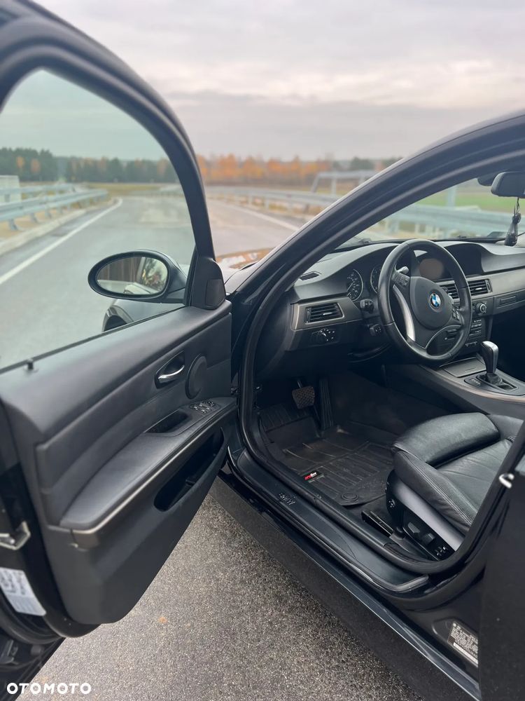BMW Seria 3 335i xDrive - 15