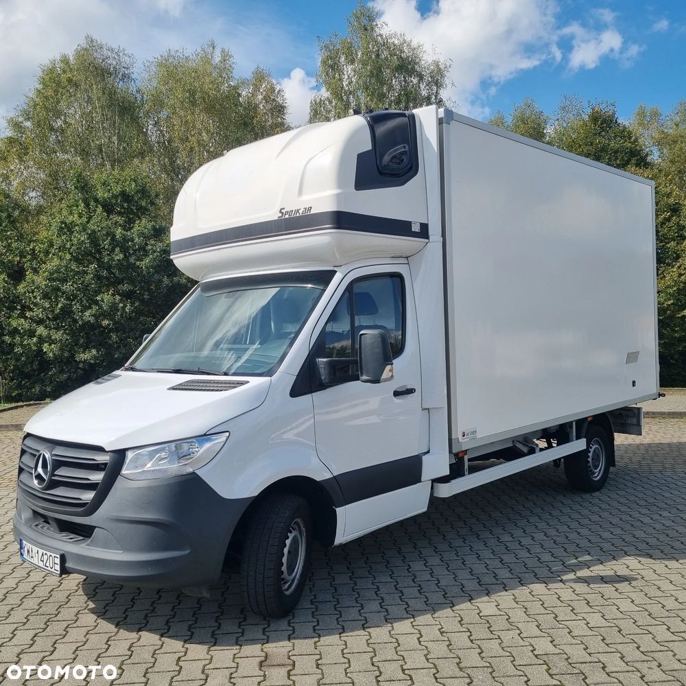 Mercedes-Benz Sprinter - 1