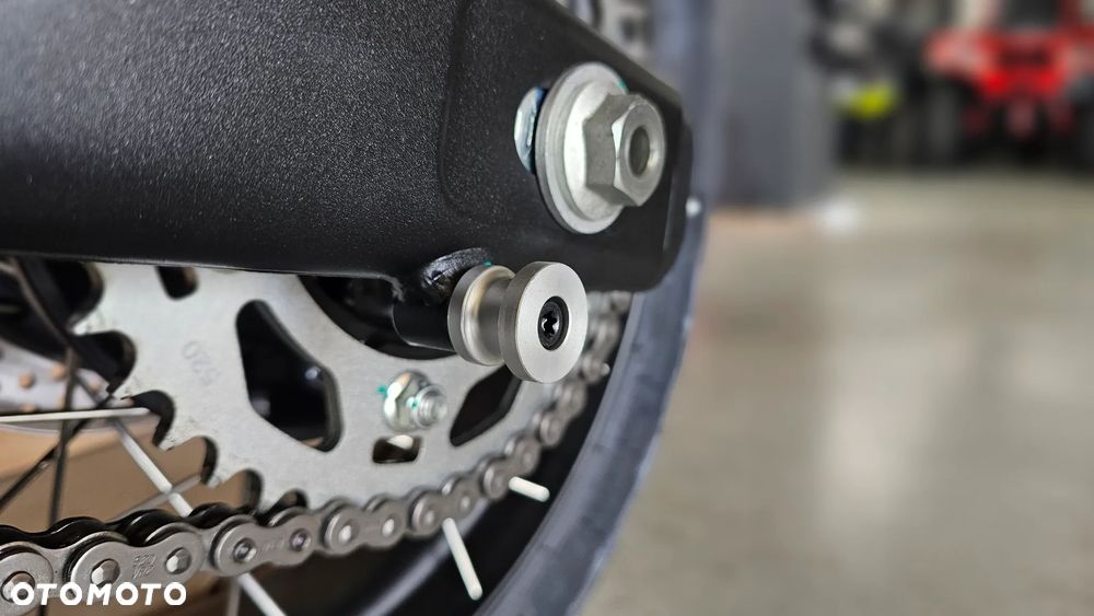 QJMOTOR SRT 600SX - 10