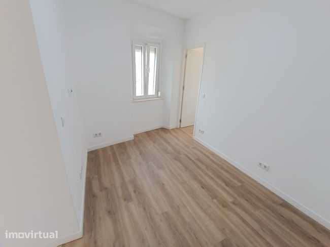 T1 Remodelado Campo de Ourique - Grande imagem: 4/12
