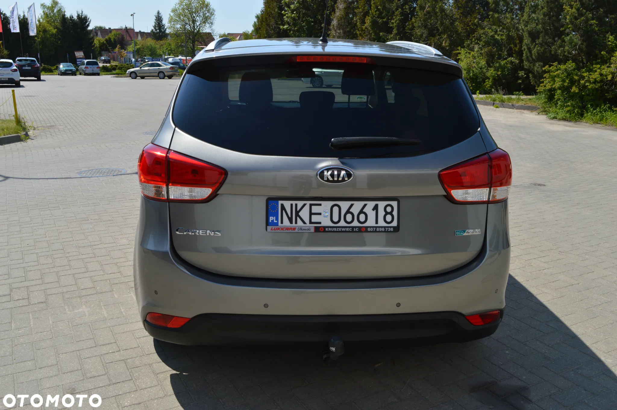 Kia Carens 1.6 GDI Dream Team Edition - 8