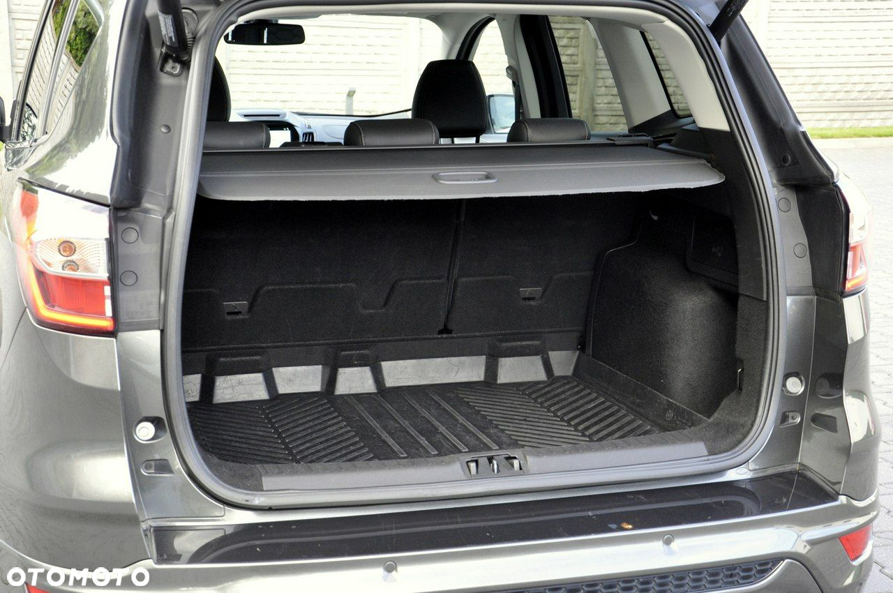 Ford Kuga Vignale 2.0 TDCi AWD - 10