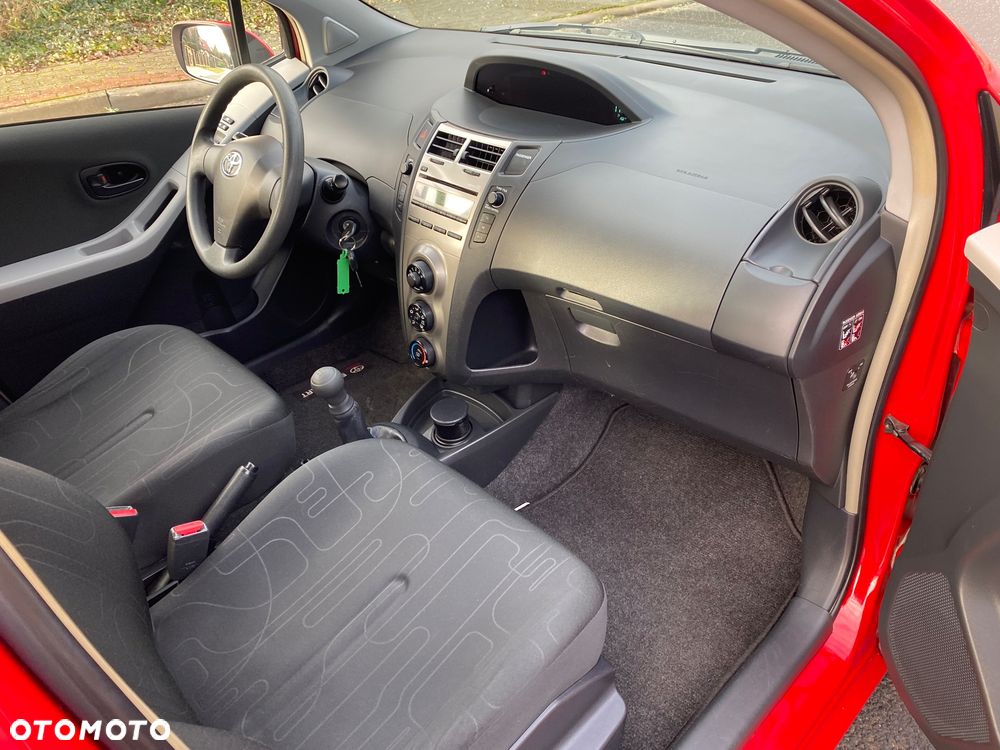 Toyota Yaris 1.0 VVT-i Cool - 22