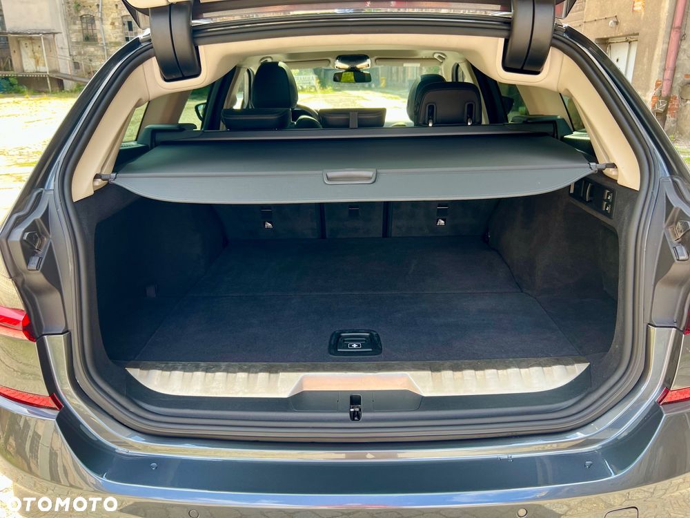 BMW Seria 3 330e PHEV xDrive - 9