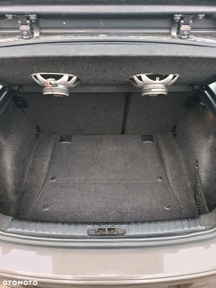 BMW Seria 1 118d DPF - 8